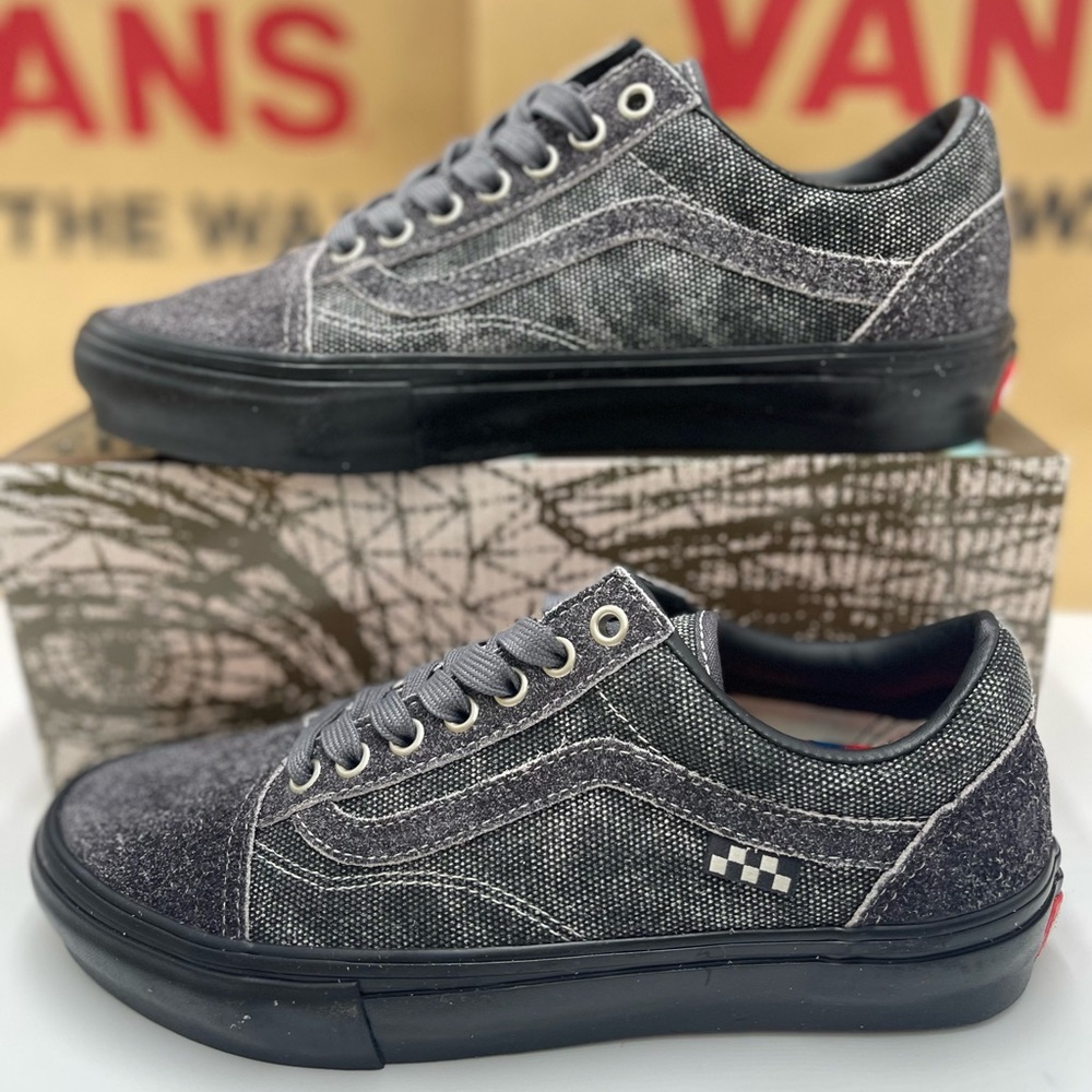 Vans WMNS Skate Old Skool
Quasi Asphalt Sneakers
VN0A5FCB107 - Picture 2 of 16